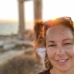 Meet your Posher, Genevieve